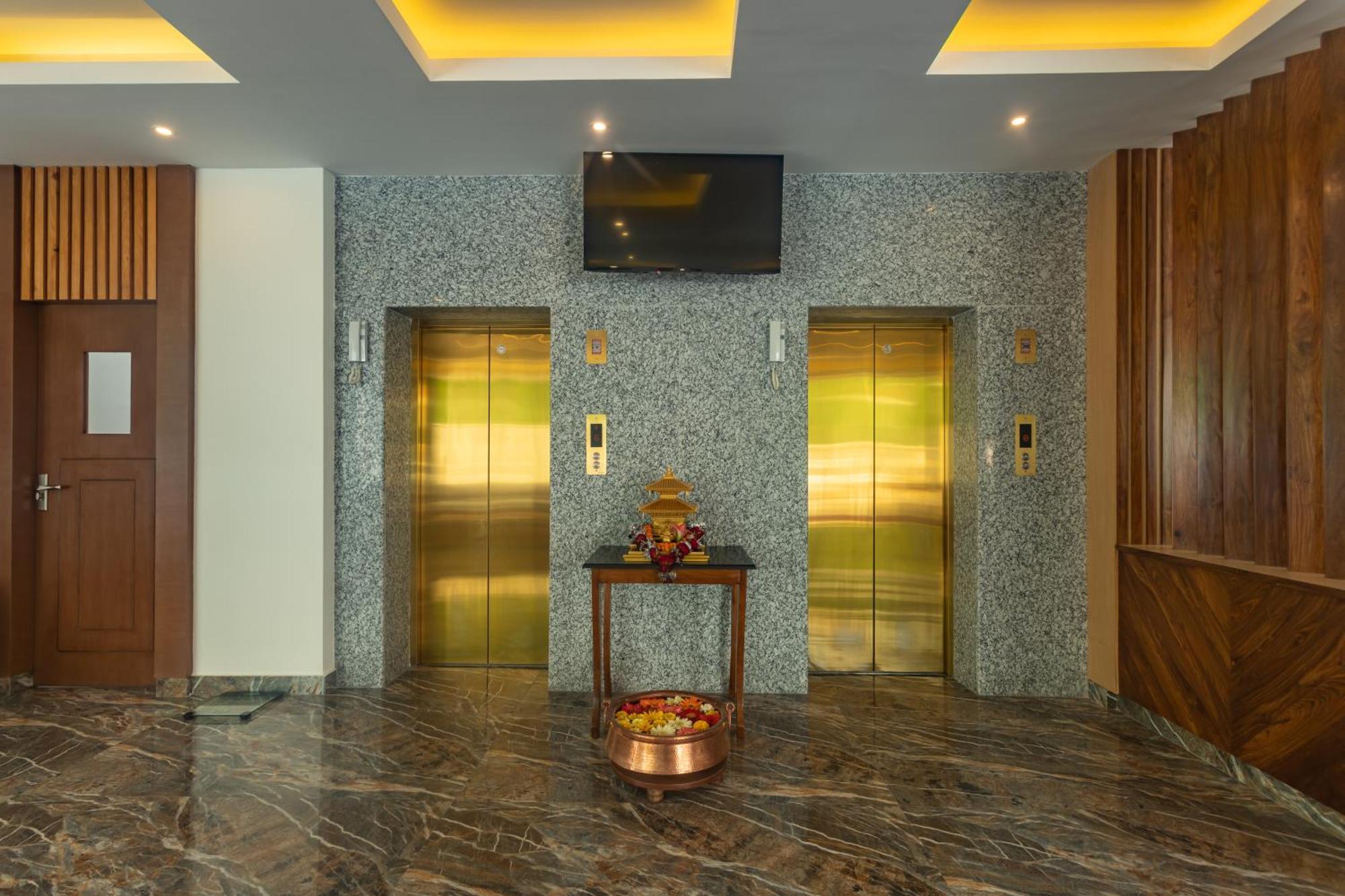 Hotel Crystal Pashupati カトマンズ エクステリア 写真