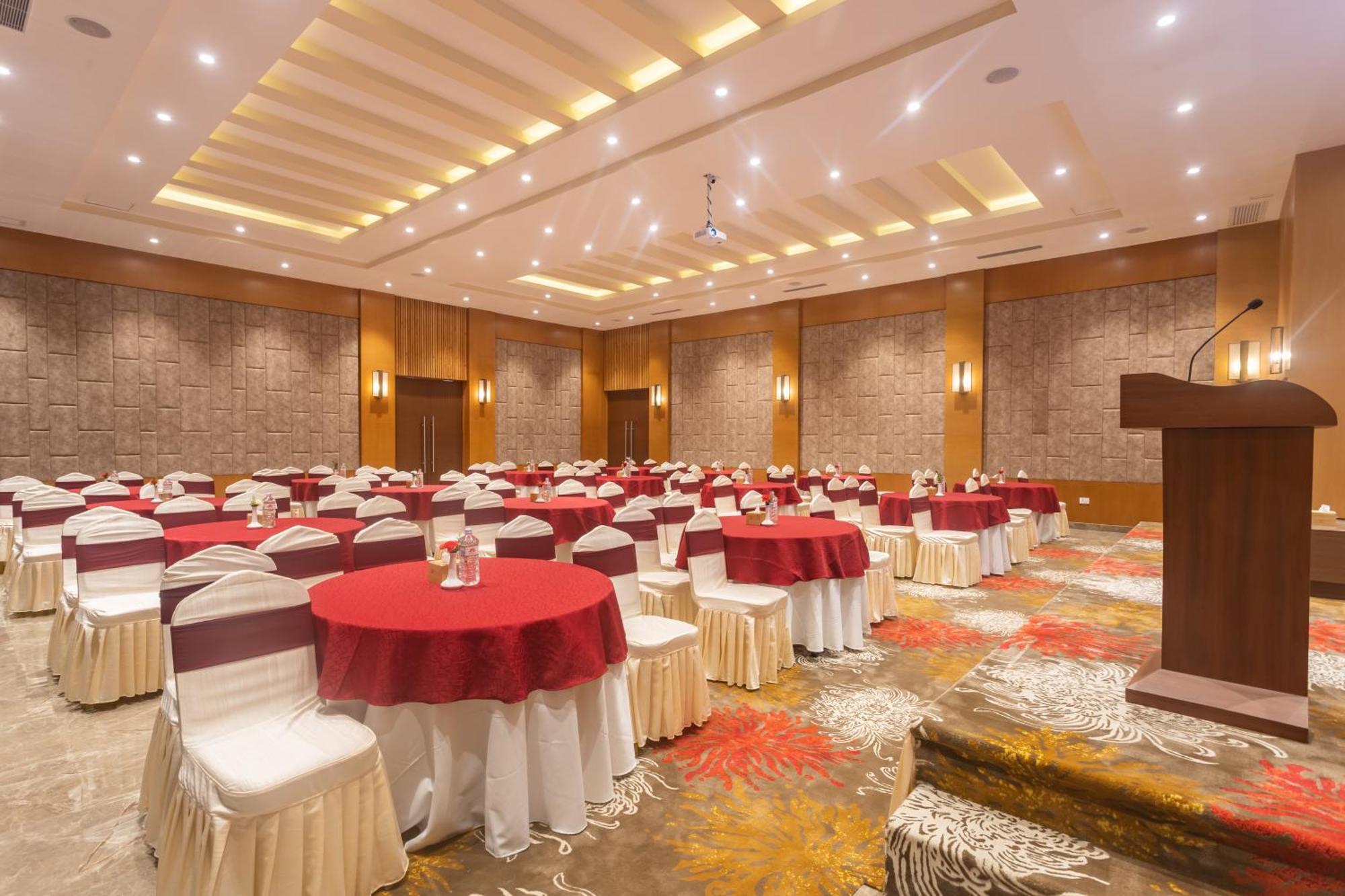 Hotel Crystal Pashupati カトマンズ エクステリア 写真