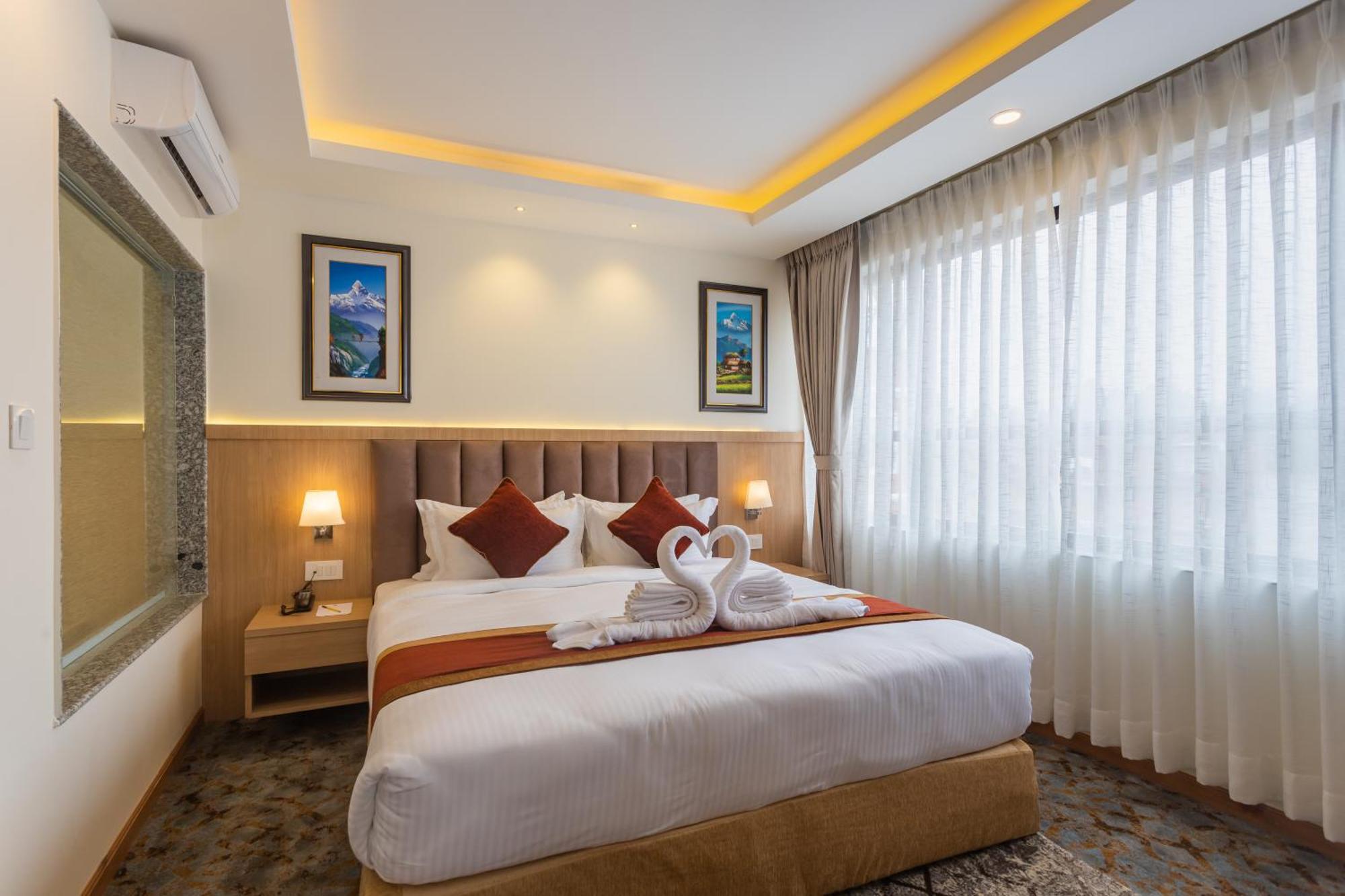 Hotel Crystal Pashupati カトマンズ エクステリア 写真