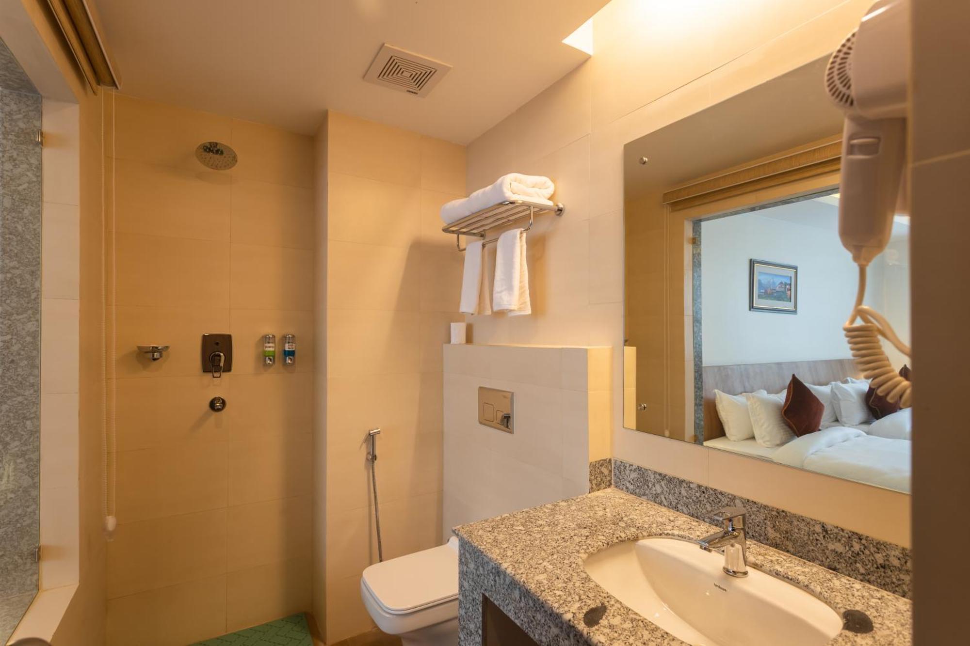 Hotel Crystal Pashupati カトマンズ エクステリア 写真