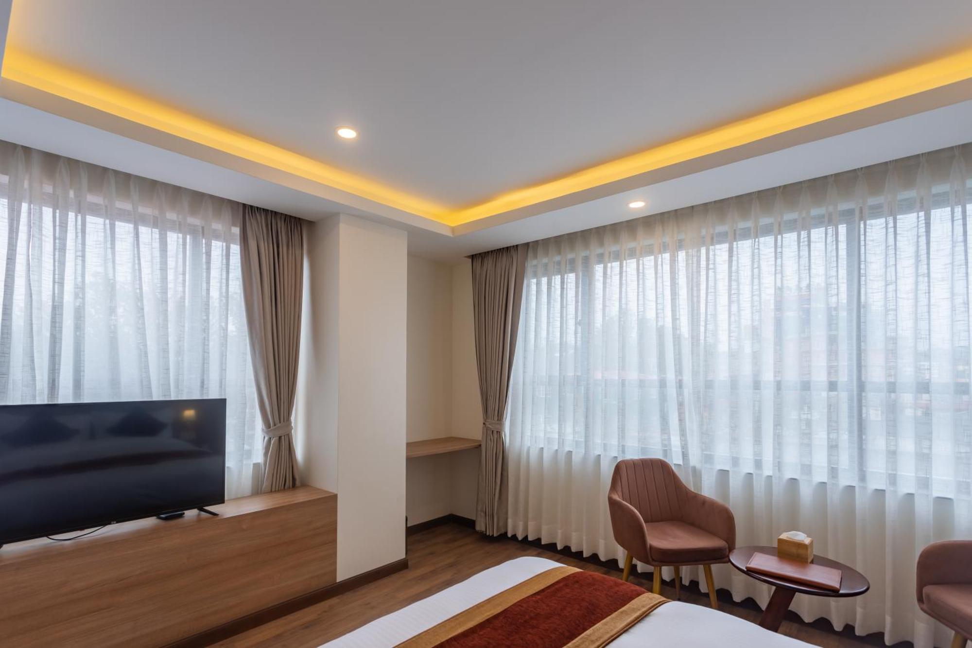 Hotel Crystal Pashupati カトマンズ エクステリア 写真