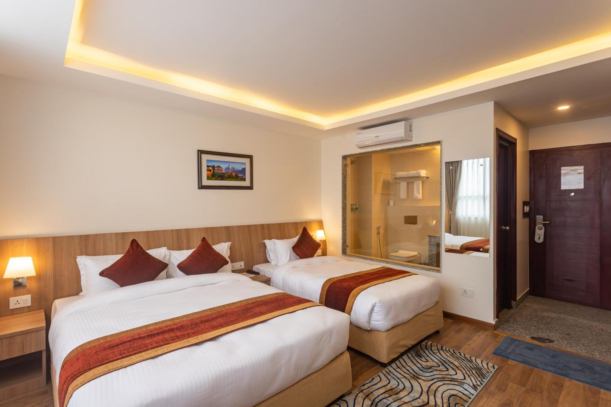 Hotel Crystal Pashupati カトマンズ エクステリア 写真